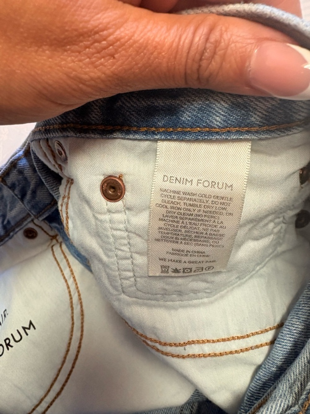 Aritzia Denim Forum Shorts - Picture 6 of 6